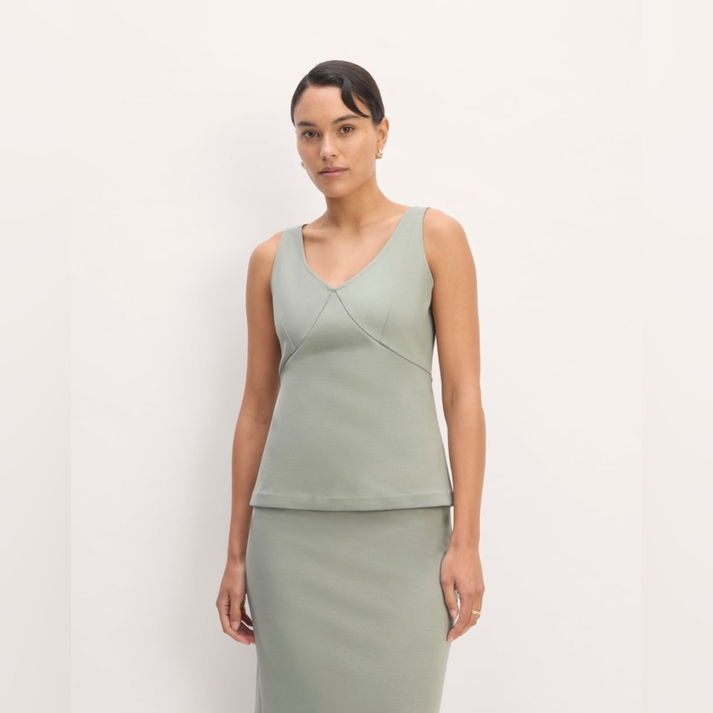 Everlane The Dream V-Neck Sleeveless Tank Top Size S Sage Green NWT Minimalist